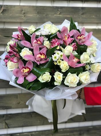 Букет цветов из: Розы и Хризантемы в Красном Яре Астраханской области