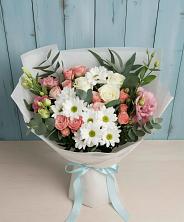 Букет цветов из:  Розы, Лизиантусы и Хризантемы в Красном Яре Астраханской области