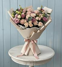 Букет цветов из:  Розы и Лизиантусы в Красном Яре Астраханской области