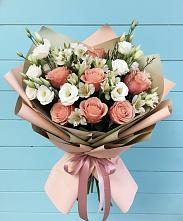 Букет цветов из:  Розы, Альстромерии и Лизиантусы в Красном Яре Астраханской области