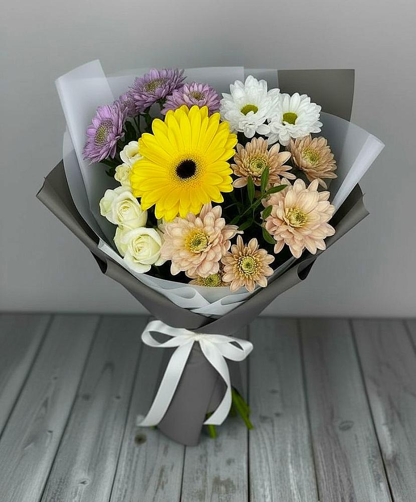 Букет цветов из: Розы, Герберы и Хризантемы в Красном Яре Астраханской области