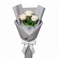 Букет 3 белые розы в Красном Яре Астраханской области