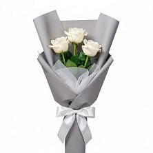 Букет 3 белые розы в Красном Яре Астраханской области