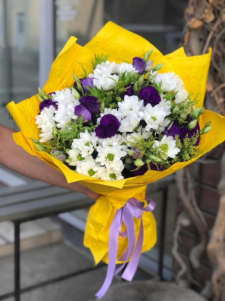 Букет цветов из: Ирисы, Хризантемы и Ромашки в Красном Яре Астраханской области