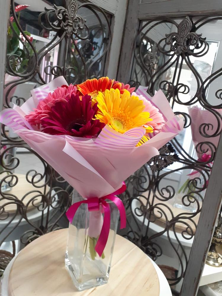 Букет цветов из: Герберы в Красном Яре Астраханской области