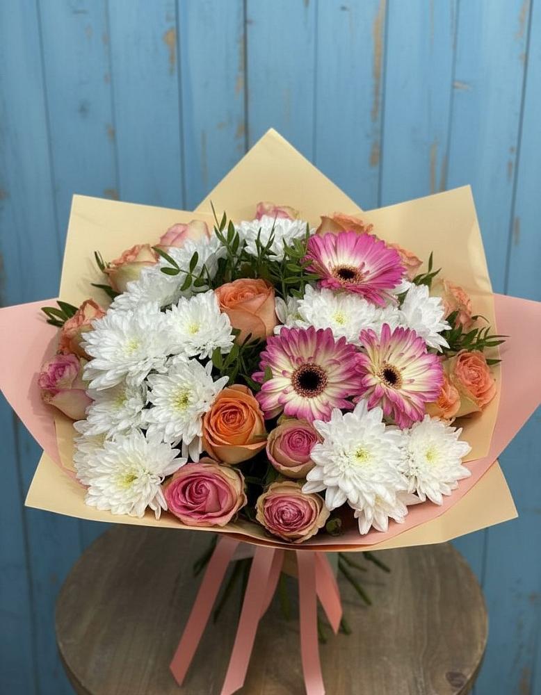 Букет цветов из: Розы, Герберы и Хризантемы в Красном Яре Астраханской области