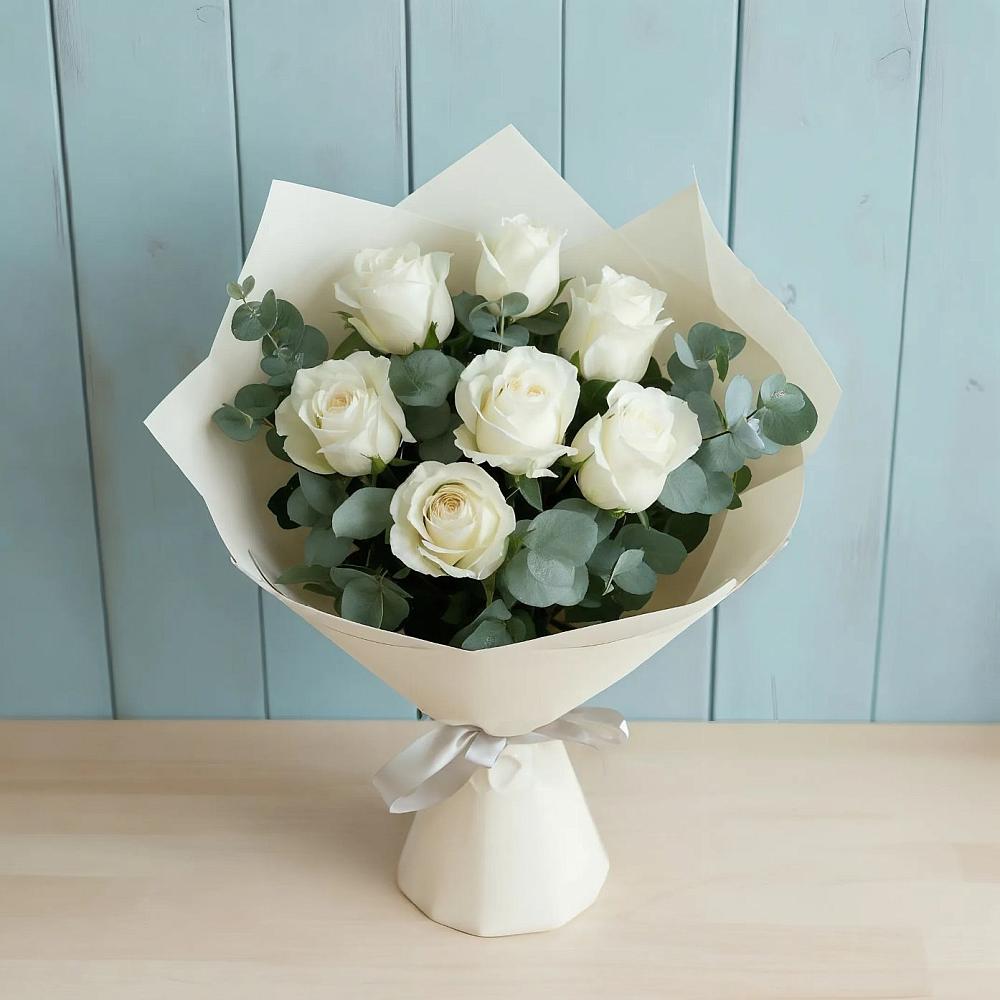 Букет Белые розы в Эвкалипте в Красном Яре Астраханской области