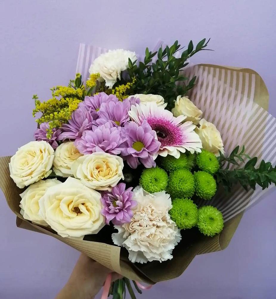 Букет цветов из: Хризантемы, Розы, Гвоздики и Герберы в Красном Яре Астраханской области