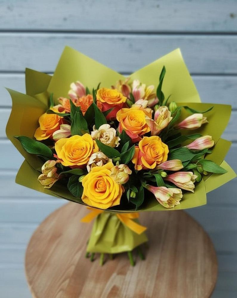 Букет цветов из: Альстромерии и Розы в Красном Яре Астраханской области
