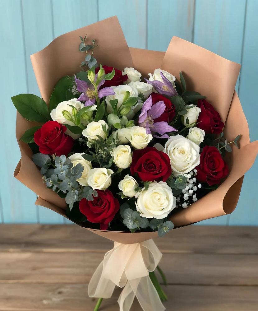 Букет цветов из: Розы и Альстромерии в Красном Яре Астраханской области