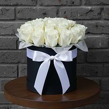 Цветочная композиция из Розы в шляпной коробке в Красном Яре Астраханской области