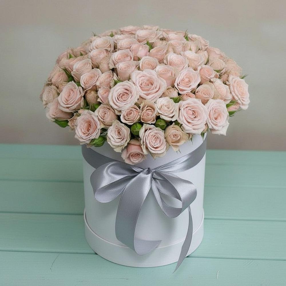 Цветочная композиция из Розы в шляпной коробке в Красном Яре Астраханской области