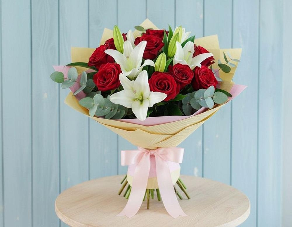 Букет цветов из: Лилии и Розы в Красном Яре Астраханской области